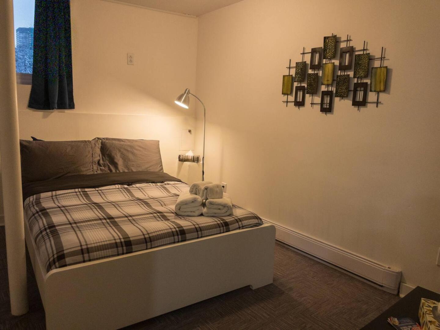 Heart Of Mtr For Memerable Experiance 2 Backyard 7Minmetro Fully Renovated & Equipped Montreal Exterior photo